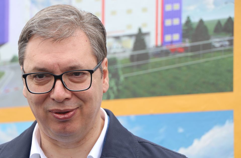 Vučić: Zadovoljan sam svojim radom sve dok sam na meti regionalnih medija