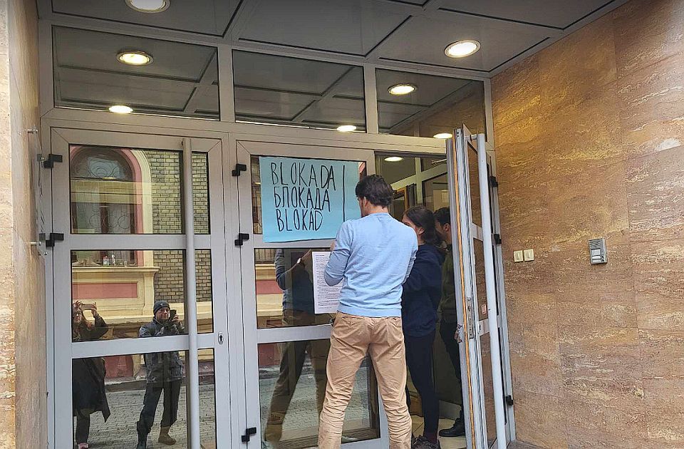 Akademija umetnosti i PMF: Ne slažemo se sa stavom Rektorata, podržavamo studente 