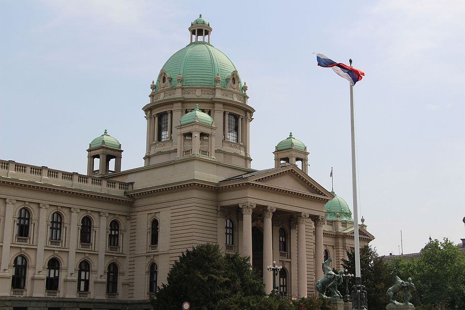 Skupština Srbije za nekoliko minuta prešla sve tačke dnevnog reda