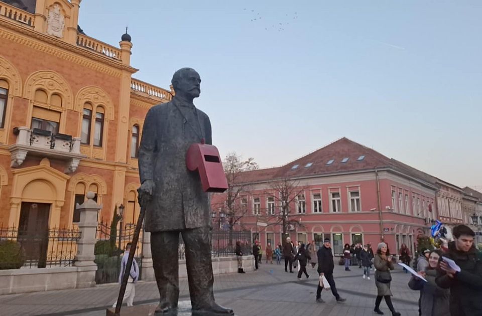 Maturanti Jovine gimnazije: Školski odbor prihvatio pet zahteva, učenici obustavljaju blokadu