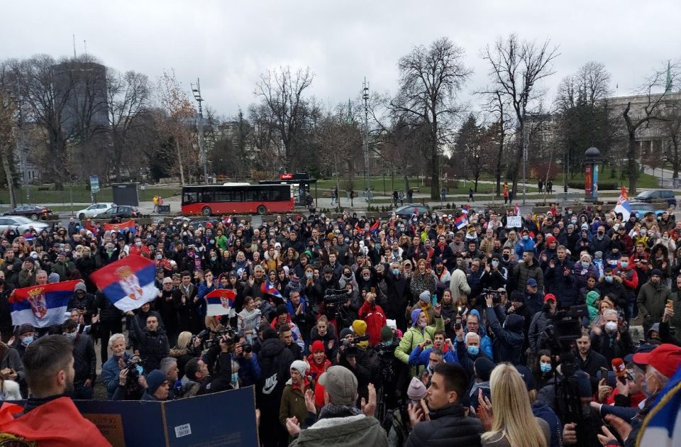 VIDEO, FOTO Održan protest ispred Skupštine u znak podrške Đokoviću: "Nole, Srbine, naše Sunce"