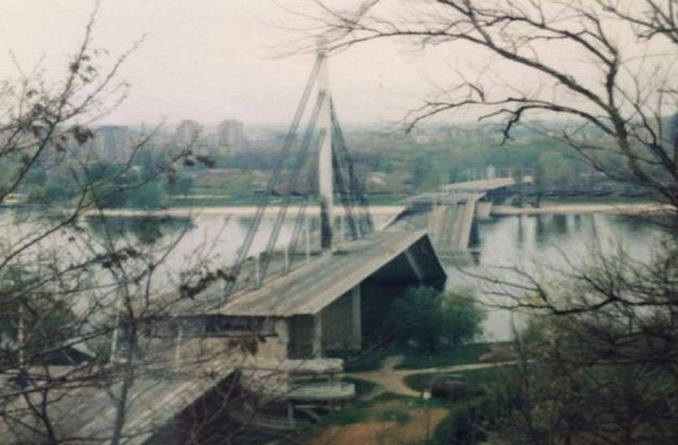 Na današnji dan: Srušen Most slobode, počela Ticanova buna, Hari Truman potpisao Maršalov plan