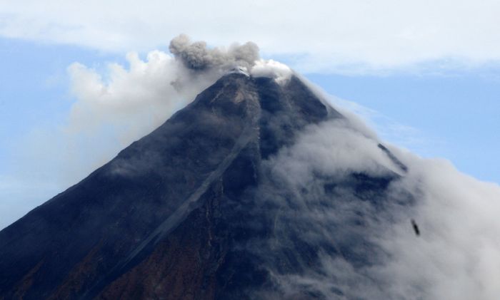 Ponovo proradio vulkan na Filipinima, evakuisane hiljade ljudi