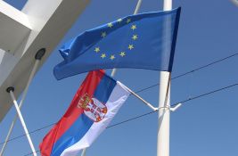 Albahari: Očigledno je da je aktuelna vlast odustala od članstva Srbije u EU 