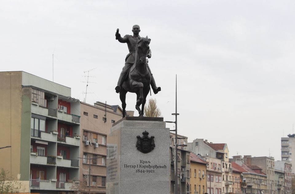 Na današnji dan: Rođen Petar I Karađorđević, umrli Olivije i Kundera, rođen petmilijarditi stanovnik