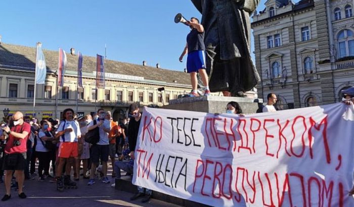 Pogačar: Vučić pokazao slabost kad je izveo policiju na demonstrante, pobuna na ulici jedino rešenje