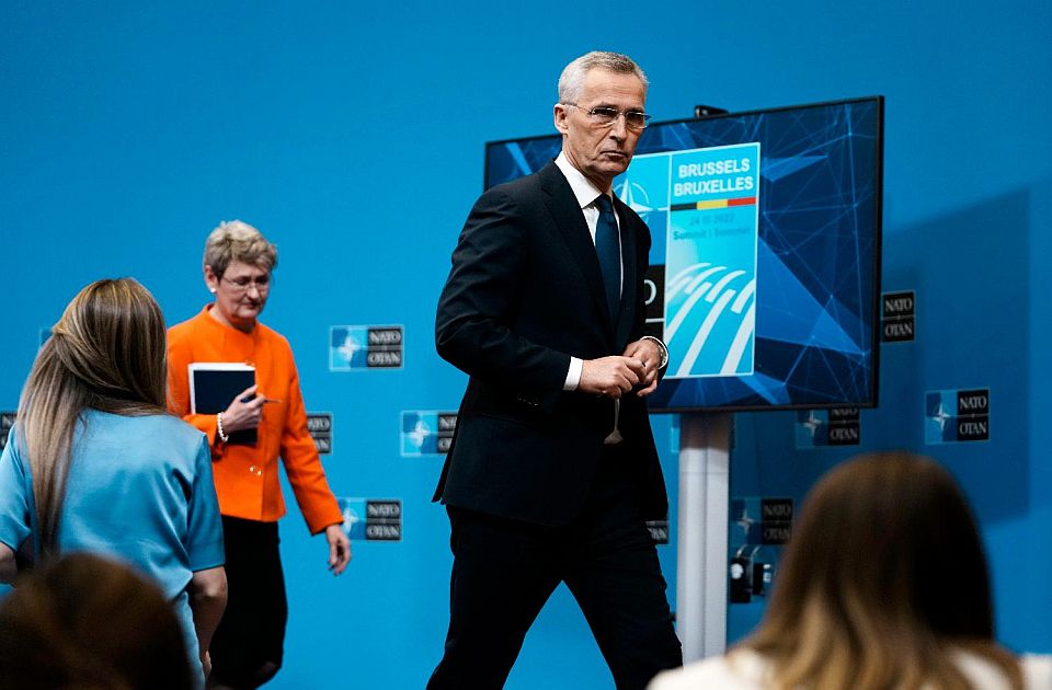 Stoltenberg: Zabrinuti smo jer Rusija možda priprema izgovor za hemijski napad