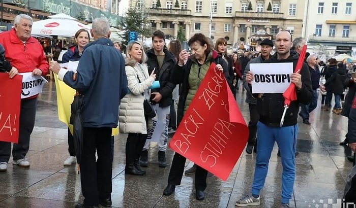 U Zagrebu protest protiv gradonačelnika, traži se njegova ostavka