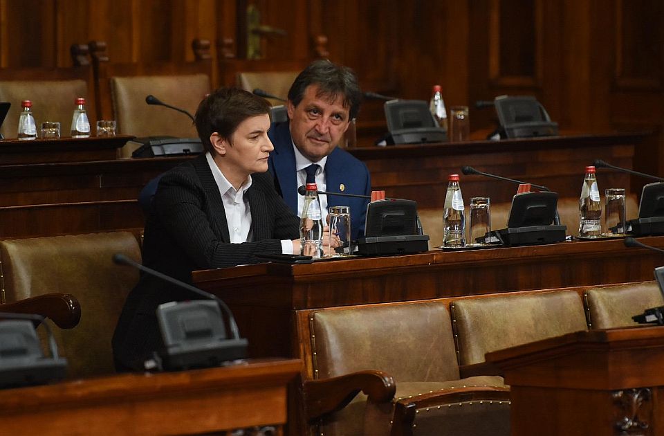 Aleksić 38 minuta izlagao zašto treba smeniti Gašića; Brnabić: Nisam čula šta je lična odgovornost 