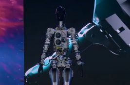 Ilon Mask najavio: Tesla će 2026. pokrenuti masovnu proizvodnju humanoidnih robota
