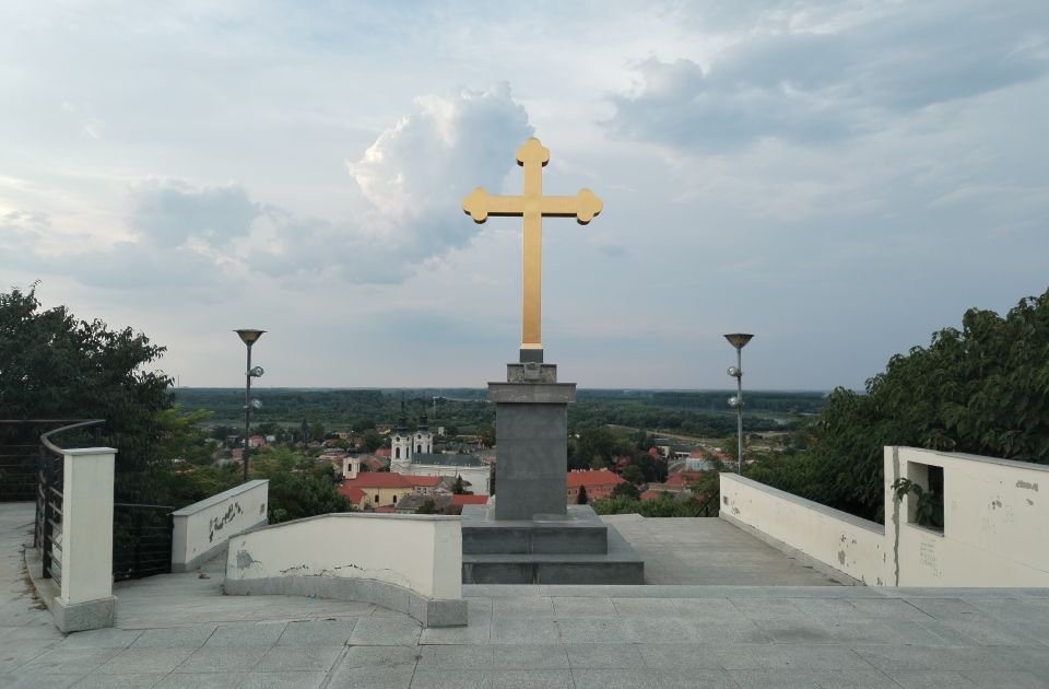 FOTO Vidikovac u Sremskim Karlovcima (delimično) saniran: Radovi koštali više od 7,5 miliona