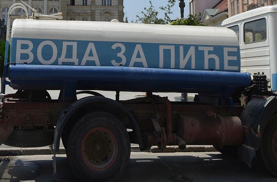 Delovi Novog Sada, Kaća i celi Ledinci bez vode zbog havarija