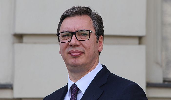 Vučić: Prosečna plata 2025. biće 900 evra