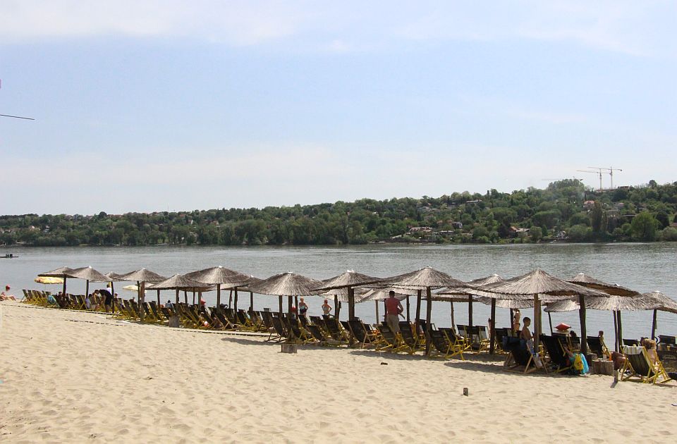 MUP apeluje na građane: Kupajte se samo na uređenim plažama, bez alkohola i droga