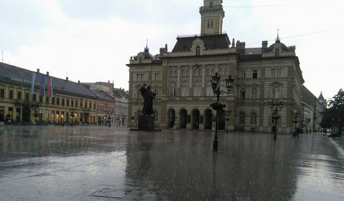 Oblačno, povremeno sa kišom