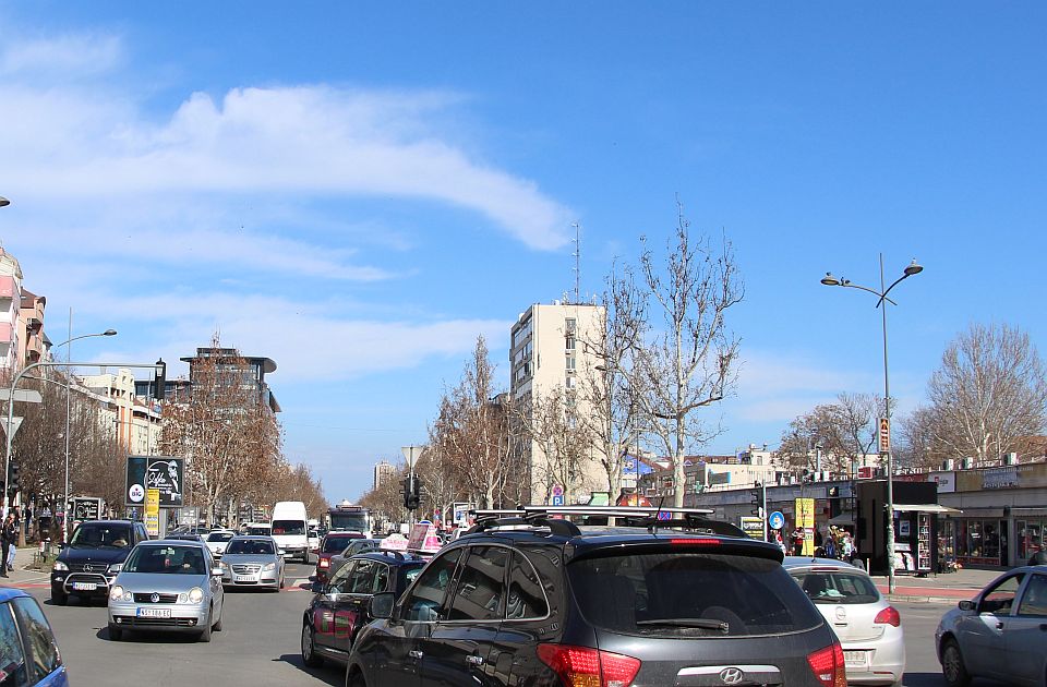 Ne može se vozilom u Sutjesku kod Spensa: Šta se dešava u saobraćaju u Novom Sadu i okolini