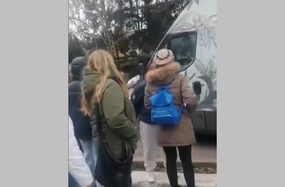 VIDEO: Kombi udario studenta na blokadi kod beogradskog DIF-a, vozač priveden