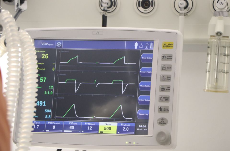 I dalje se puni kovid bolnica na Mišeluku, sve više pacijenata na respiratorima