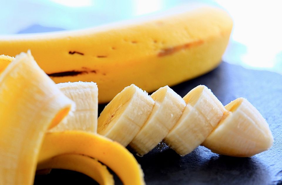 Banane nemojte držati zajedno sa drugim voćem - ovo su razlozi zašto "ne vole društvo"