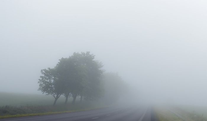 AMSS: Oprez zbog magle i klizavih kolovoza