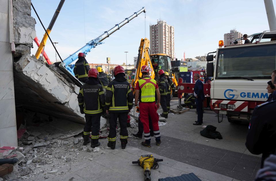 Treća velika tragedija u ovom veku u Novom Sadu: Laundž, Kontrast, pa Železnička stanica