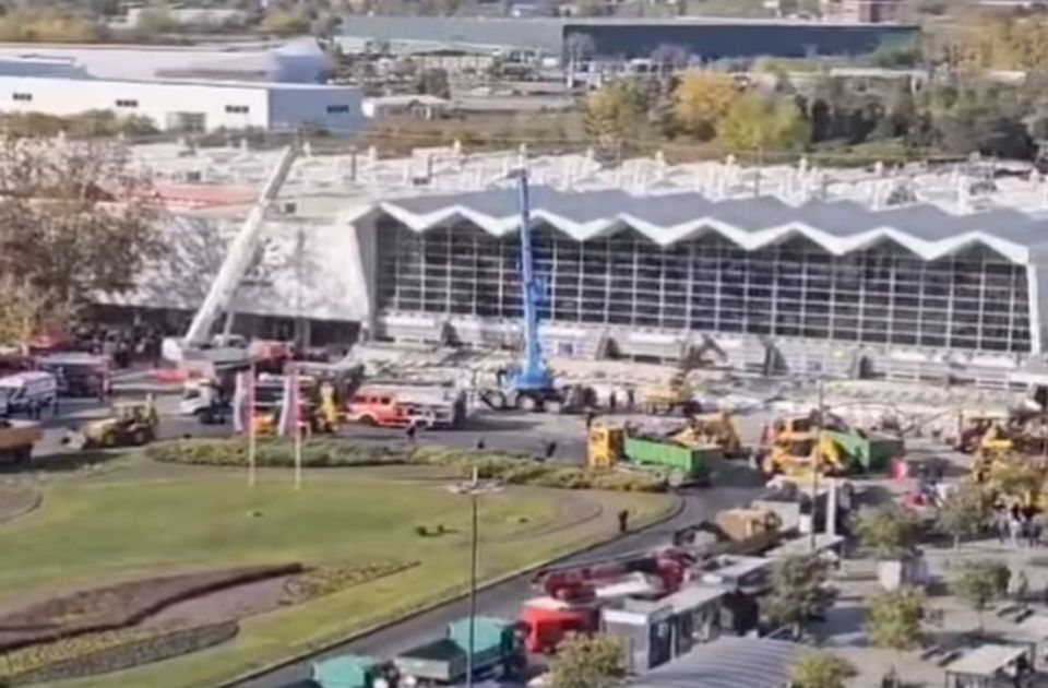 VIDEO: Kako izgleda Železnička stanica u Novom Sadu, bageri dižu obrušeno