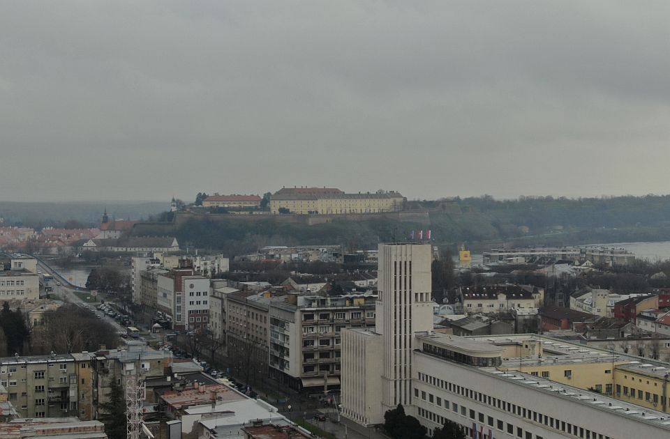 Vreme u Novom Sadu: Oblačno, moguća slaba kiša