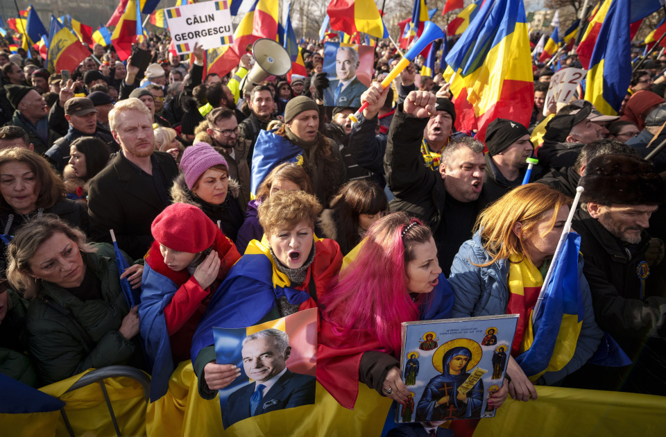 Hiljade Rumuna na protestu protiv poništenja predsedničkih izbora