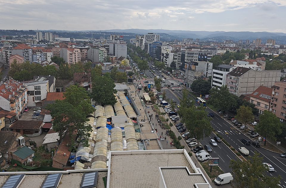 Sreda pred Novosađanima: Proleće, pozorište i radovi