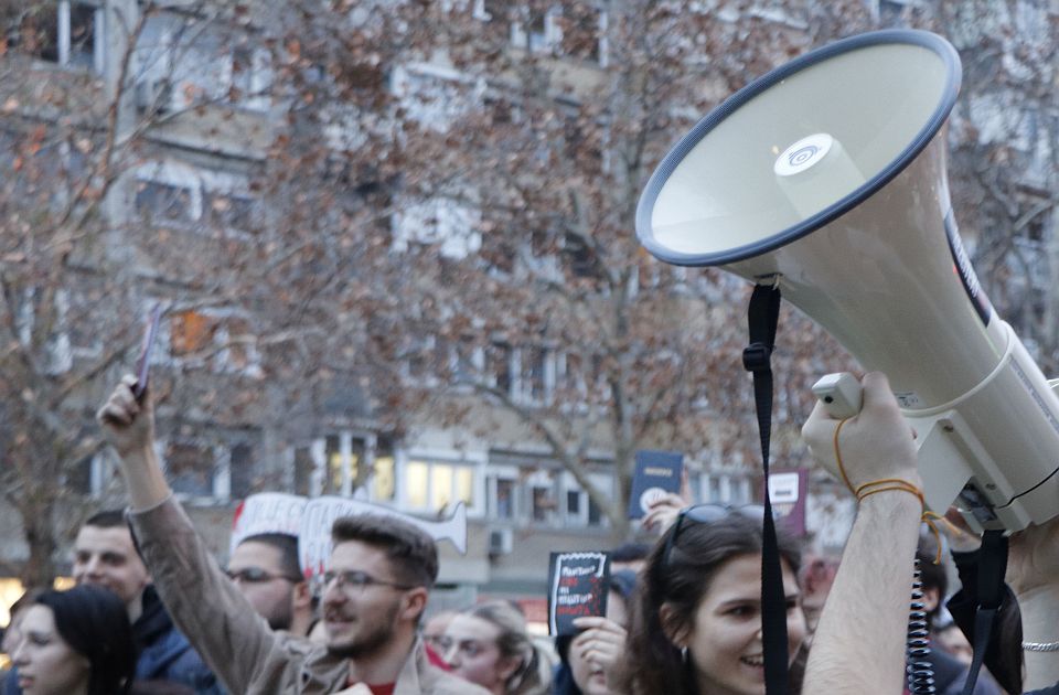 Međunarodne medijske organizacije pozvale da se prestane sa zastrašivanjem novinara u Srbiji