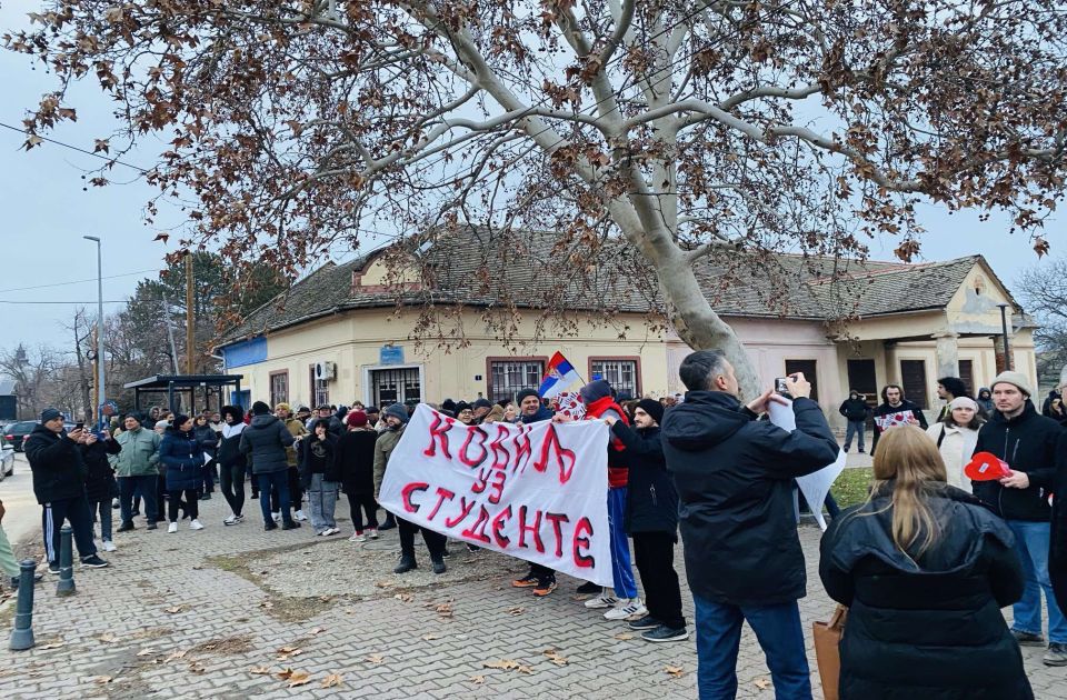 Kovilj podržao studente: "Kovilj više nije kraj sveta i mesto za fotkanje s grobova nevinih duša"