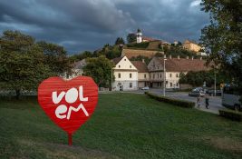 Još nije podeljeno svih 100.000 turističkih vaučera: Evo koliko je ostalo i ko može da se prijavi