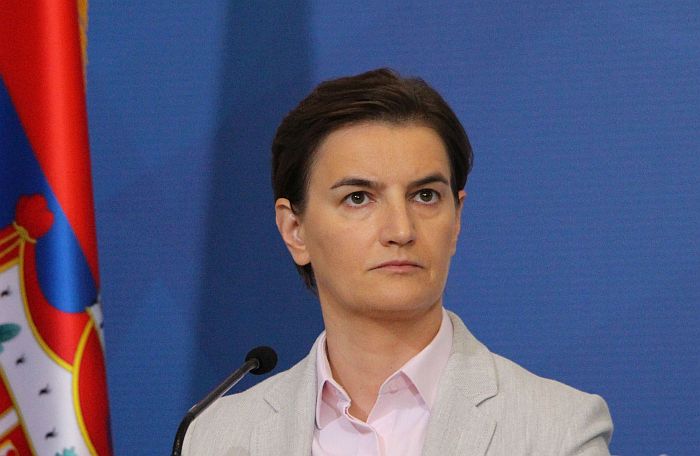 Brnabić: Ukoliko i dalje bude ovoliko ljudi na ulicama, uvodimo policijski čas