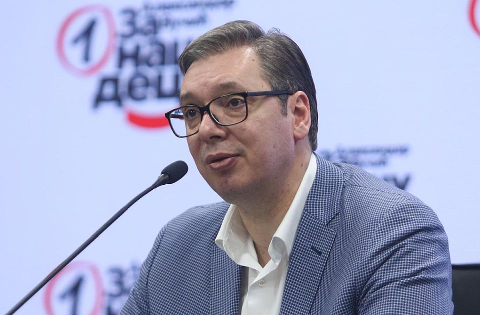 Vučić nezadovoljan rezultatom referenduma, naprednjacima rekao "Vi ste pametni, sami vodite stranku"