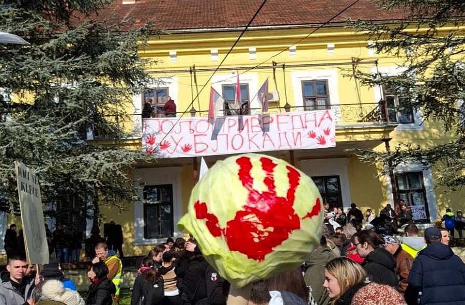 FOTO, VIDEO Završen skup u Futogu: Poljoprivredna škola stupila u blokadu