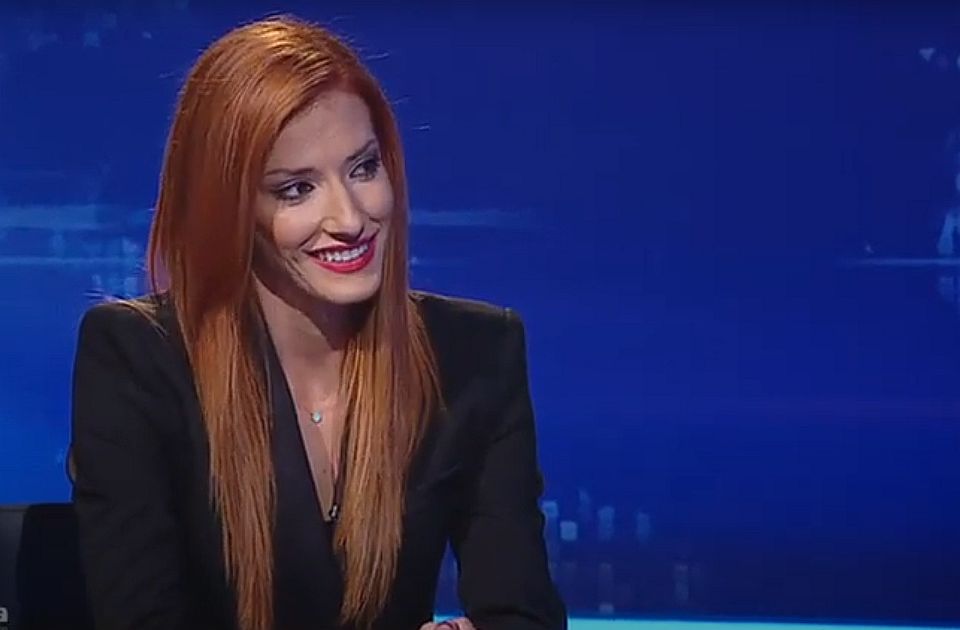 SSP: Jovana Joksimović obučava polaznike SNS akademije mladih lidera