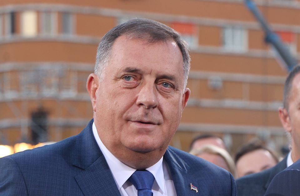 Dodik: Ako Šmit nametne odluku o državnoj imovini, odlučujemo o samostalnosti Republike Srpske