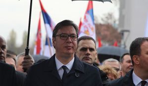 Vučić: Od 1. aprila svim zdravstvenim radnicima 10 odsto veće plate, imamo 1.008 respiratora