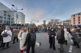 FOTO, VIDEO: Završena protestna šetnja duž 