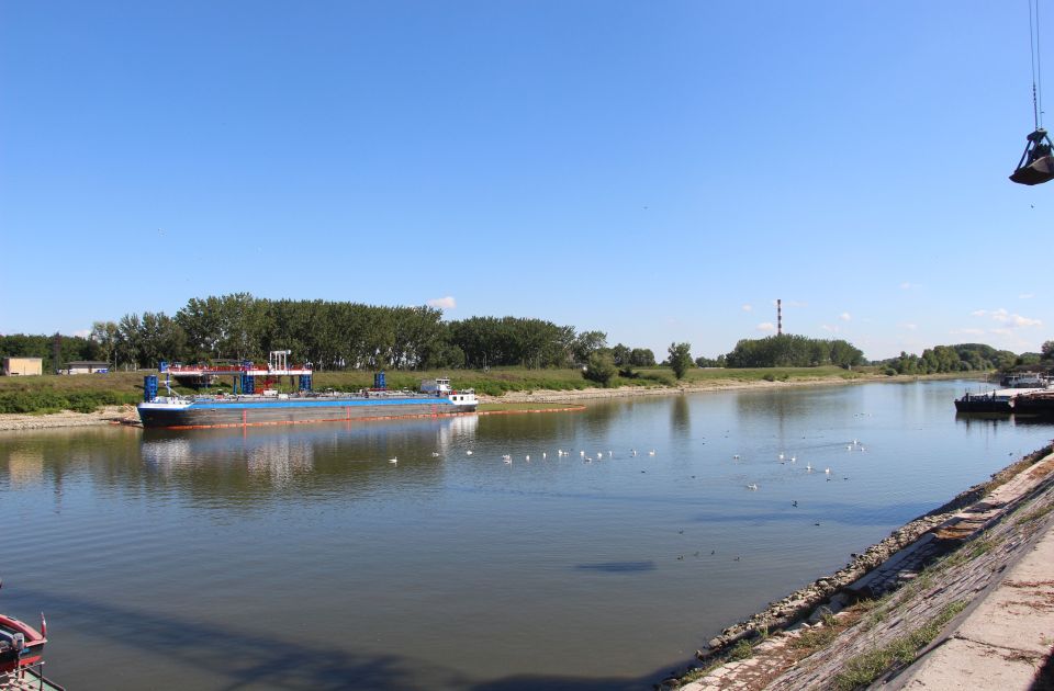 Izvučeno telo muškarca koji je pao sa Temerinskog mosta u Kanal DTD