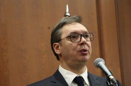 Vučić: Nemam problem da budem gromobran