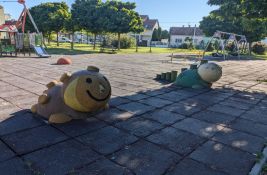Stanovnici Telepa se dugo žalili na devastiran dečiji park: Biće obnovljen, poznato šta će sve imati