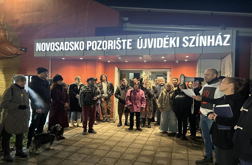 Glumci tri novosadska pozorišta podržali studente: Odrastali ste sa nama, porasli smo sa vama