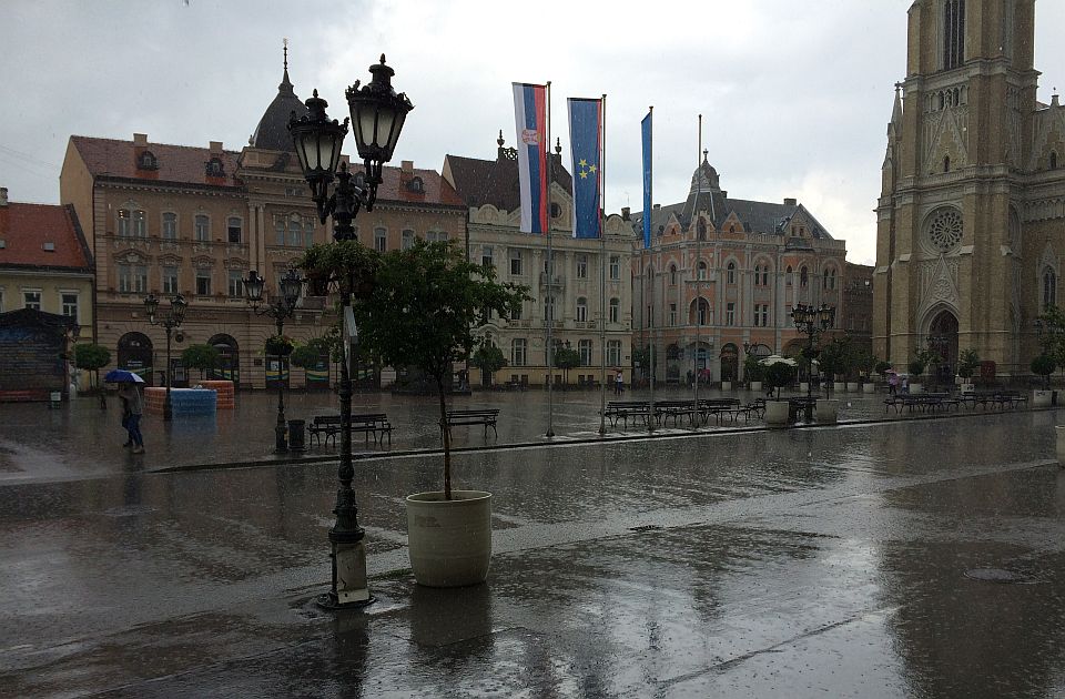 U Novom Sadu kiša, očekuje se razvedravanje