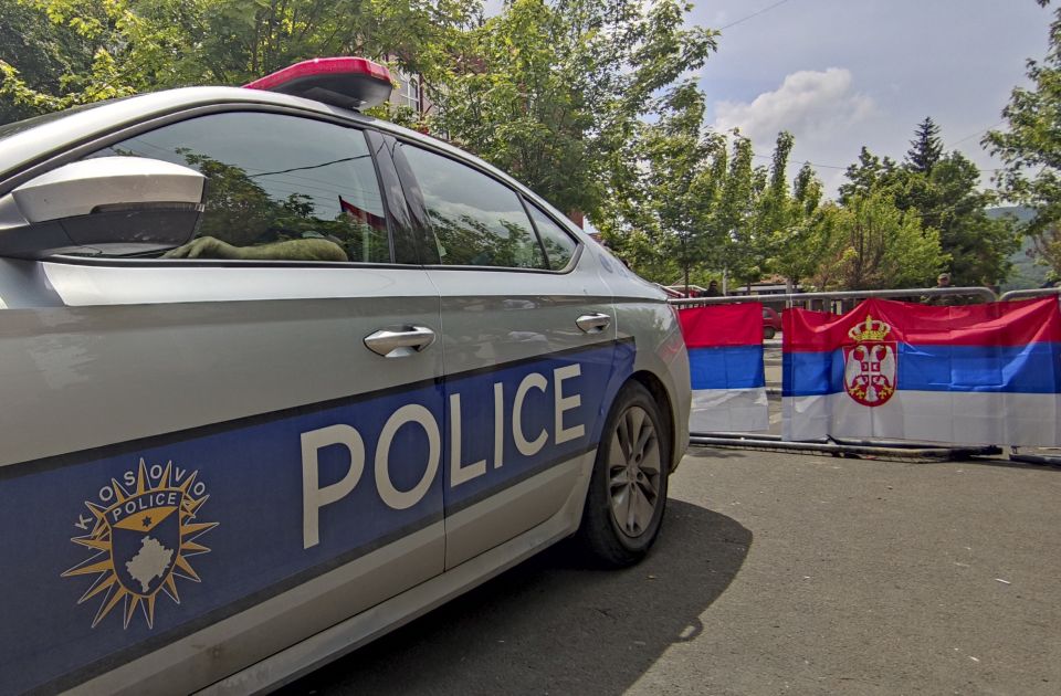 Kosovska policija zaplenila oružje i municija u Zubinom Potoku i Zvečanu