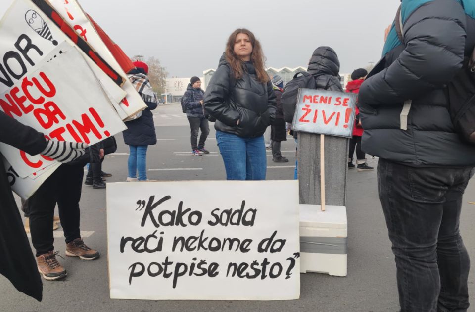 FOTO, VIDEO: Počela šestočasovna blokada kod Železničke stanice, zatvorena raskrsnica