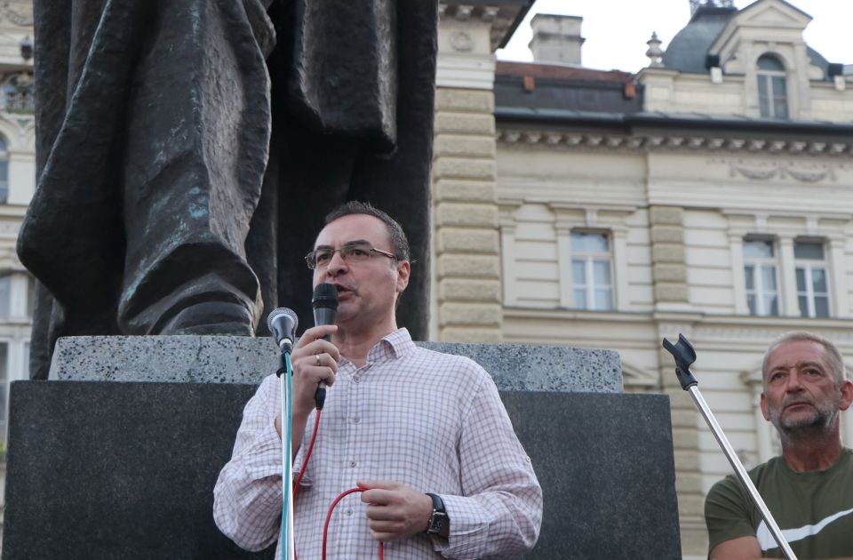 Bakić na protestu u Novom Sadu: Mi smo sinovi Svetozara Miletića, mi ćemo se boriti