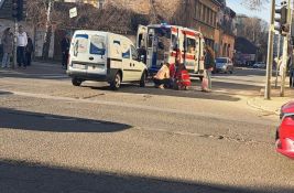 FOTO: Oborena starija žena na pešačkom prelazu