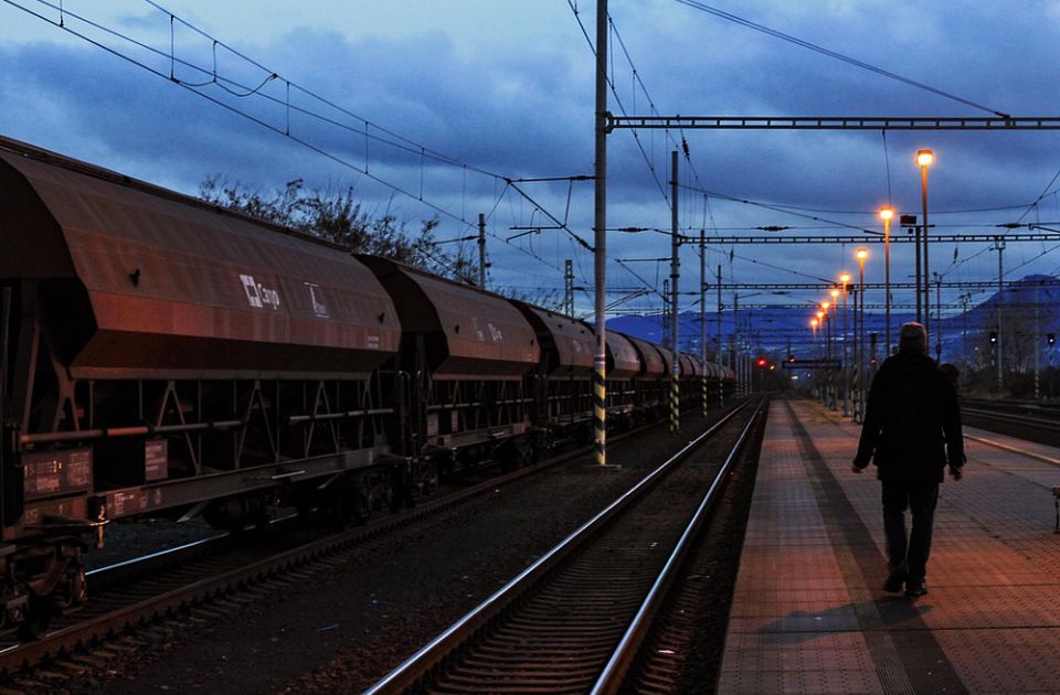 Devojčica u Skoplju se popela na vagon i poginula od strujnog udara 