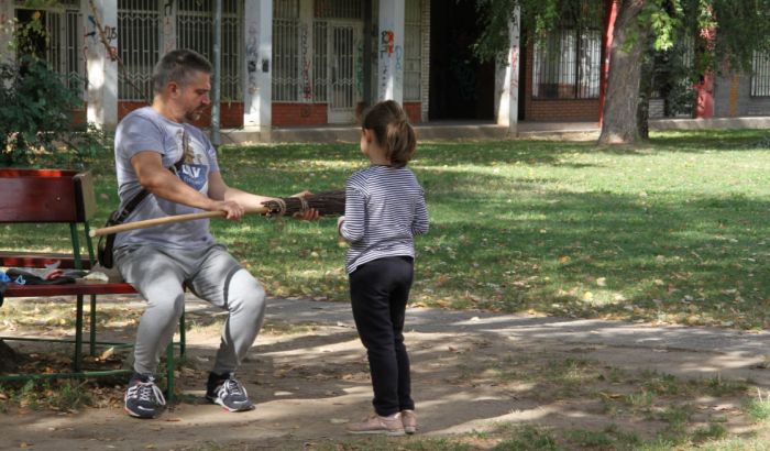 FOTO: Komšije sa Novog naselja u zajedničkoj akciji uredili park "Među brezama"